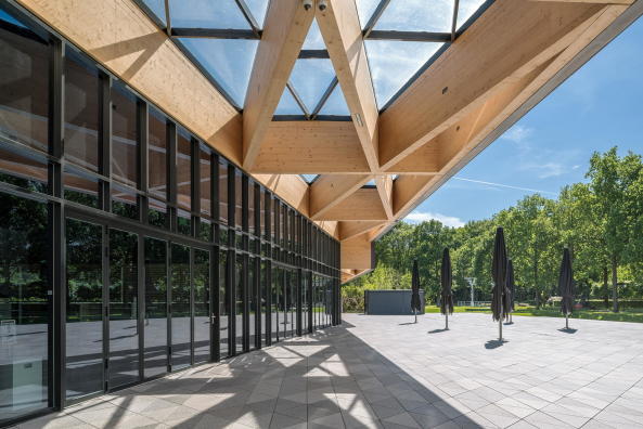 Baunetz, Meldung, Architektur, architecture, 2017, Mecanoo, Niederlande, Dutch, Keukenhof, Lisse, Amsterdam, Solarlux, Blumengromarkt, Eingang, Zugang, Tor, gatehouse, Holz, wood, copper, Kupfer, Glas
