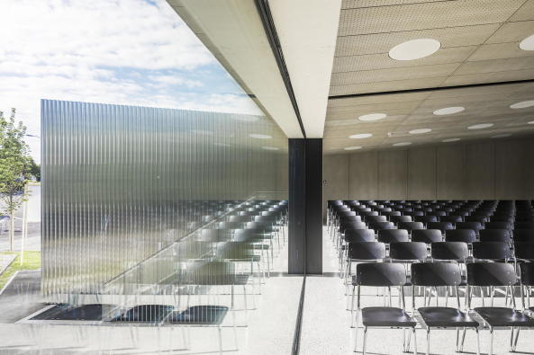 Baunetz, Meldung, 2017, Architektur, architecture, Schweiz, Thurgau, Weinfelden, Swiss, kit, kit architects, Sicherheitszentrale, Feuerwehr, Sanitter, Feuerwache, Einsatzzentrale, Ruedi Walti, Pit Brunner, Grisu, Lagerstrasse, Gaswerkstrasse, Trapezblech, Aluminium, Industriebau, Gewerbegebiet