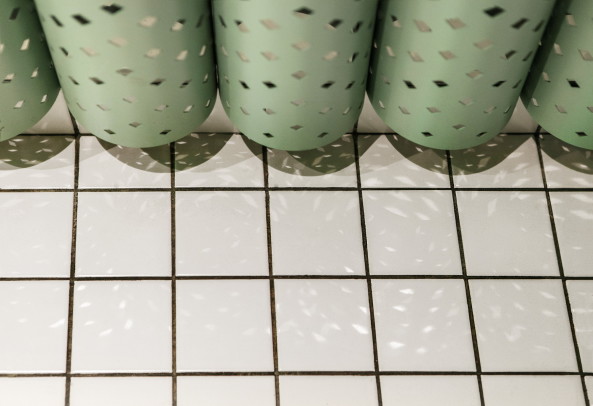 Pastellgrner Saftladen von dongqi architects in Shanghai