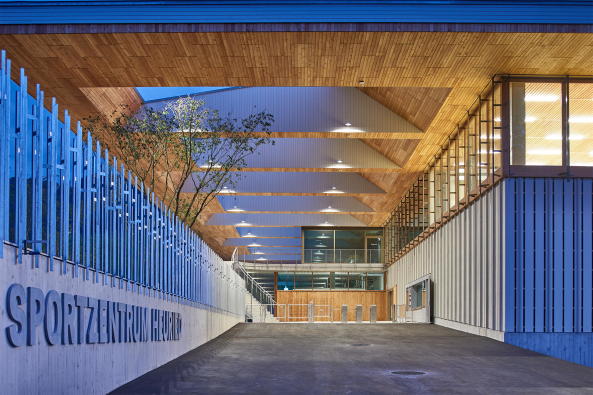 Sportzentrum Heuried, Zrich, Eissporthalle, Neubau, Fertigstellung, Switzerland, Swiss Architecture, 2017, EM2N, new building, wood, trees, ice hockey, instandsetzung Freibad, Dachkonstruktion