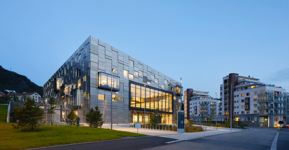 Baunetz, Meldung, Architektur, Snoehetta, Kunsthochschule, Bergen, Norwegen,  Kunst- und Designhochschule, Design, Facade, Fassade, Norway, Hufton Crow, Zaha Hadid, KMD, Architecture