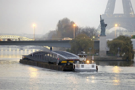 In Paris wird die letzte Seine-Brcke fertig gestellt