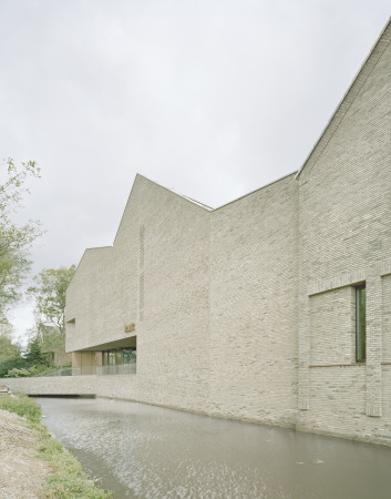 pool, leber, kult, museum, neubau, ziegel, backstein, klinker, beton, sichtbeton, stdtebau, fluss, ufer, kult, vreden, brigida gonzalez, mnsterland, nrw, 2. preis, wettbewerb, kulturzentrum, ensemble, bauen im bestand, denkmal, kunst, kultur, multifunktionsraum, stadtarchiv, bibliothek, austellung, erweiterung, umbau, sanierung, arch, architektur