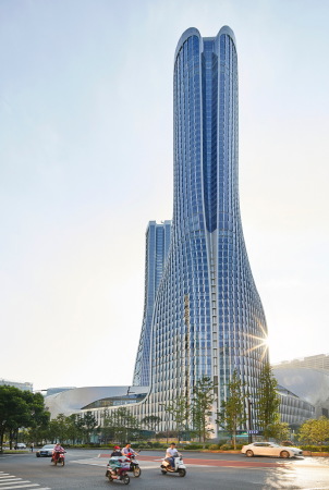 Baunetz, Architektur, Meldungen, Projekte, China, Hangzhou, Raffles City, UNStudio, CapitaLand, urban hub, Gemischtnutzung, Wohn- und Gesch�ftshaus, Qianjiang New Town, Hochhaus, stromlinienf�rmige T�rme, landmark, green city, wave, motion, Aluminiumfassade, Atrium, kurvenf�rmig, Welle Hufton + Crow, Seth Powers, Jin Xing