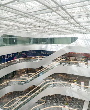 Baunetz, Architektur, Meldungen, Projekte, China, Hangzhou, Raffles City, UNStudio, CapitaLand, urban hub, Gemischtnutzung, Wohn- und Geschftshaus, Qianjiang New Town, Hochhaus, stromlinienfrmige Trme, landmark, green city, wave, motion, Aluminiumfassade, Atrium, kurvenfrmig, Welle Hufton + Crow, Seth Powers, Jin Xing