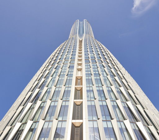 Baunetz, Architektur, Meldungen, Projekte, China, Hangzhou, Raffles City, UNStudio, CapitaLand, urban hub, Gemischtnutzung, Wohn- und Gesch�ftshaus, Qianjiang New Town, Hochhaus, stromlinienf�rmige T�rme, landmark, green city, wave, motion, Aluminiumfassade, Atrium, kurvenf�rmig, Welle Hufton + Crow, Seth Powers, Jin Xing