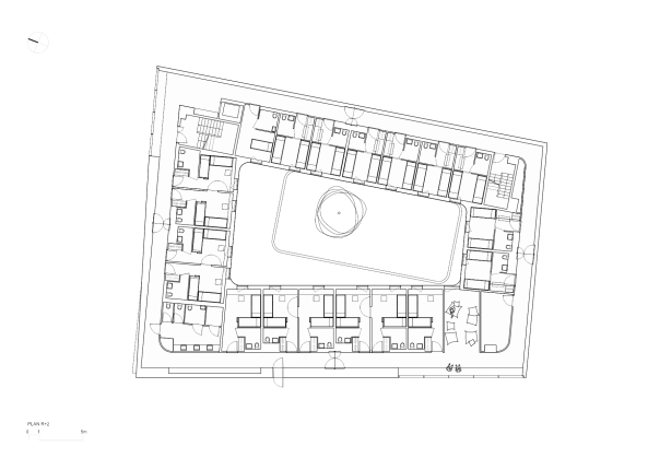 Baunetz, Meldung, Architektur, architecture, 2017, Antiono Virga, Frankreich, France, french, franzsisch, Lot, Cahors, Toulouse, Luc Boegly, Centre d'Hbergement et d'Accueil, CHAI, Jugendherberge, Unterkunft, youth hostel, Sdfrankreich, southern france, Tourismus, Hotel, Innenhof, courtyard, Geschlossenheit, closed, Pont Valentr