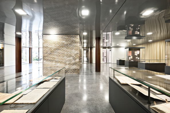 Hierl Architekten, Landshut, Mnchen, Staatsarchiv, Klinker, Ziegel, Sichtziegel, L, Winkel, Wettbewerb, Baunetz, Corten, Stahlbeton