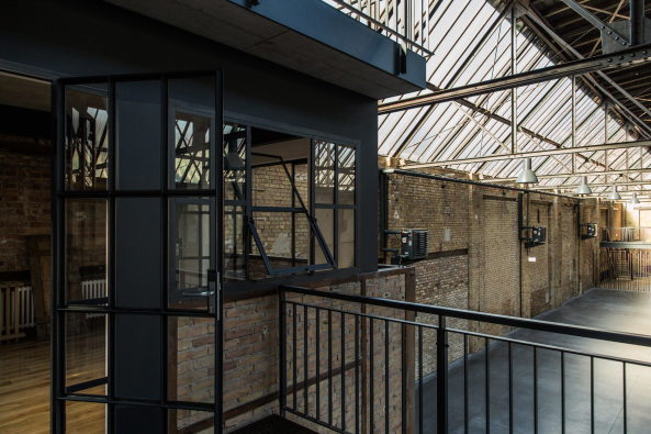 Baunetz, Meldung, Architektur, architecture, 2017, Berlin, Wilhelmsruh, Deutschland, Germany, cpm Architekten, Umbau, Sanierung, renovation, Entwicklung, development, Bergmann, Borsig, Elektrizittswerke, Hallen, hall, red brick, Ziegel, Backstein, Industriehalle, Werkhalle, Industriegebiet, Rammstein, Band, Musikindustrie, Management, Merchandising, Fan, Denkmalschutz, vorbildlich, Ferdinand-von-Quast-Medaille, Quast-Medaille, Bro, offices, Lager, storage, Ausstellung, exhibition