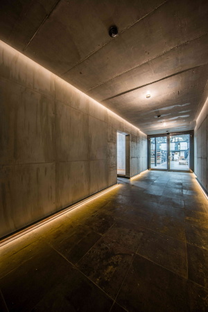 Baunetz, Meldung, Architektur, architecture, 2017, Berlin, Wilhelmsruh, Deutschland, Germany, cpm Architekten, Umbau, Sanierung, renovation, Entwicklung, development, Bergmann, Borsig, Elektrizittswerke, Hallen, hall, red brick, Ziegel, Backstein, Industriehalle, Werkhalle, Industriegebiet, Rammstein, Band, Musikindustrie, Management, Merchandising, Fan, Denkmalschutz, vorbildlich, Ferdinand-von-Quast-Medaille, Quast-Medaille, Bro, offices, Lager, storage, Ausstellung, exhibition