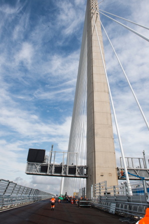 Queensferry Crossing, Schr�gkabelbr�cke, Firth of Fourth, Schottland, drei Pylone, �berlappende Kabel