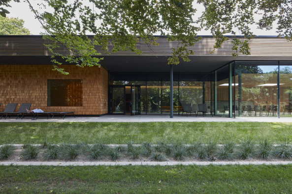 Freizeitbad in Offenburg von 4a Architekten