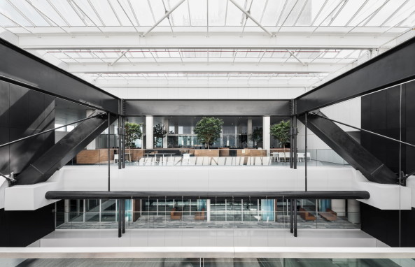 Schwarz-weies Atrium