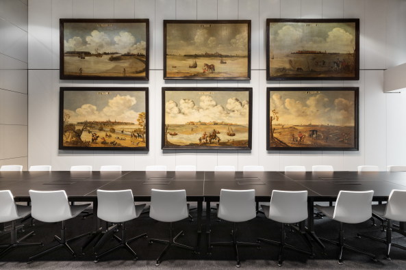 Archivfunde des Ministeriums zieren die Wnde.