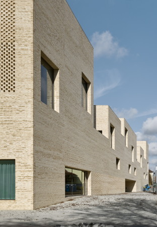 Baunetz, Architektur, Architecture, Max Dudler, Dudler, Heidenheim, Bibliothek, Library, Backstein, Stein, Skyline, Petersburger Hngung, Stefan Mller