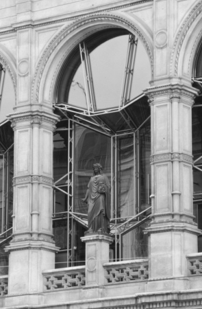 Winterverglasung der Loggia der Wiener Staatsoper von Hermann Czech, Wien 1994