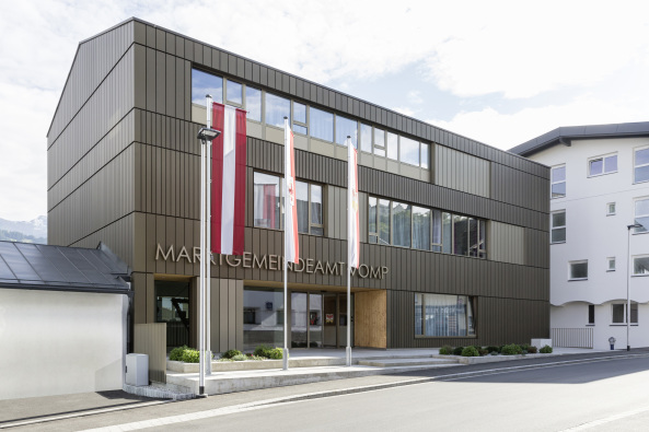 ATP, Vomp, �sterreich, Bibliothek, GEmeindahus, Foyer, Holz, Aluminium, Bronze