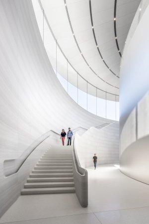 Steve Jobs Theater von Foster + Partners