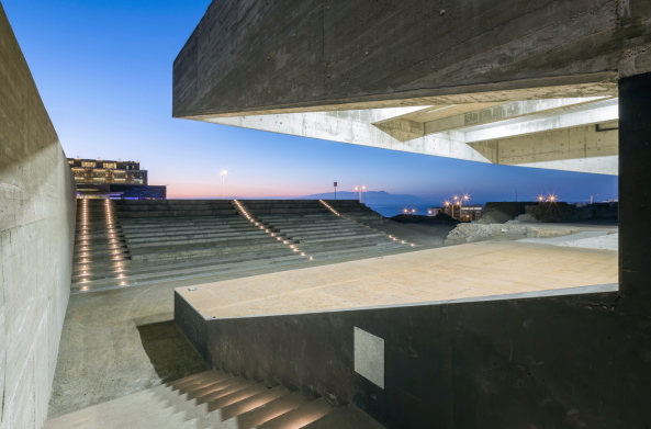 Theater, Freilufttheater, Neubau, Beton, Atacama Desert, Wste, Huanchaca, Sergio Pirrone, Ramn Coz, Marco Polidura, Benjamn Ortiz, Sebastin Alvarez