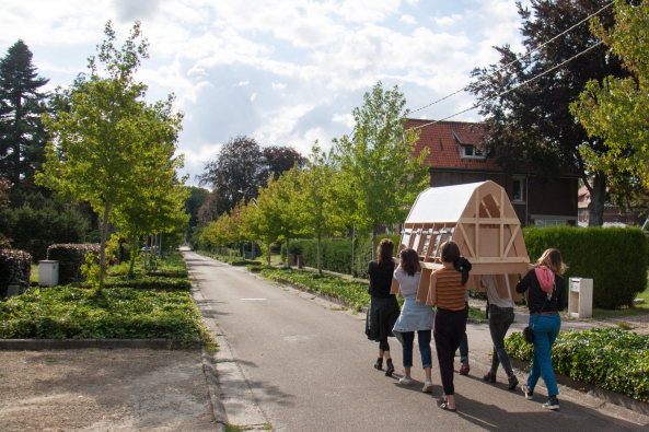 constructlab; the Arch; Alexander Rmer; Plastikmll; Baumaterial; Baustelle; Bogen; Monument; Forschung; Watenscheid; Zeche; bewohntes Baugerst; Baukollektiv; Intervention; Belgien