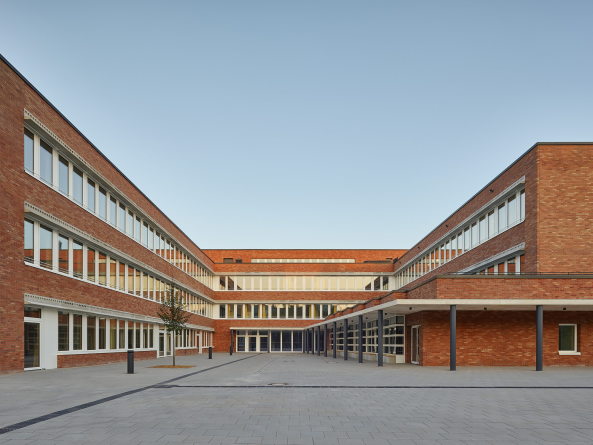 Schule in Nrnberg von Lederer Ragnarsdttir Oei