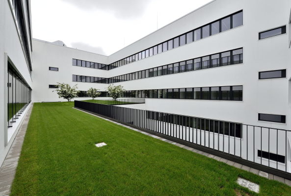 Universittsgebude, HPL-Fassade, Fakulttsneubau, sop Architekten