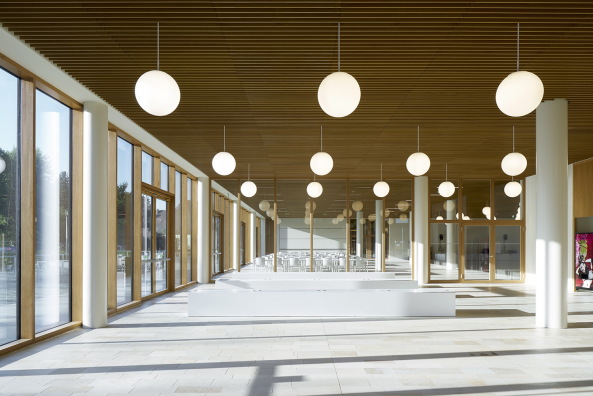 Der Schulneubau in Regensburg von Schulz und Schulz ist eine Berufliche Oberschule f�r 1400 Sch�ler.