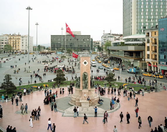 Das Atatrk Kltr Merkezi am Taksim Platz,  Zustand des Gebudes von 1977