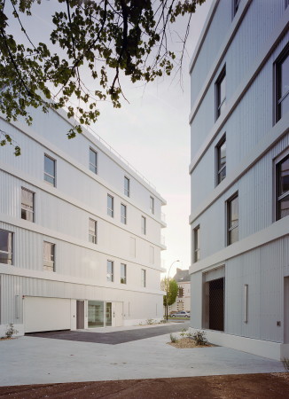 sozialer Wohnungsbau, Passage, Fassadenbegrnung, Sockelgeschoss, Ateliers O-S Architects, Nantes,  Quartiersentwicklung