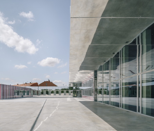 Schule, Fassade, Spiegel, Hof, Erdgeschoss, Neubau