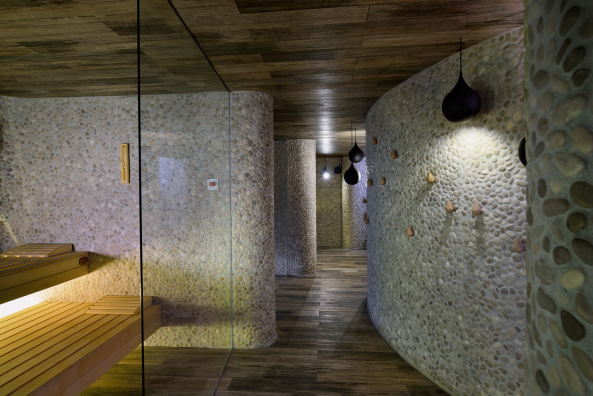 Enota, Hotel Plesnik, Wellness, Sauna, Pool, Tourismus, Alpen, Panorama, Slowenien, Logar-Tal, Ljubljana, Miran Kambič