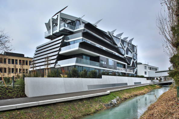 Falkeis Architects, Vaduz, PCM-Klimaflgel, Latentwrmespeicherung, PV-Tracking, Phasenwechselmaterial, Marxner, Marxer Active Energy Building
