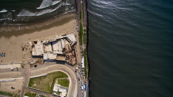 rojkind arquitectos, Mexiko, Boca del Rio, Theater, Bau am Wasser, Beton, Auenanlage