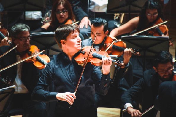 rojkind arquitectos, Mexiko, Boca del Rio, Theater, Bau am Wasser, Beton, Auenanlage