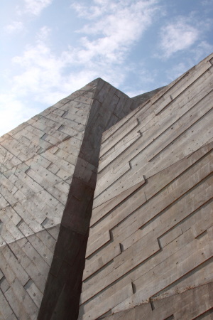 rojkind arquitectos, Mexiko, Boca del Rio, Theater, Bau am Wasser, Beton, Auenanlage