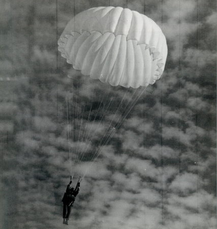Tushino, Kamen, Steven Holl, parachute hybrid