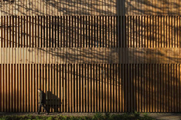 ipia+nieto arquitectos, Ossa Arquitectura, Santiago de Chile, Botschaftsgebude, Sanierung, Fassade