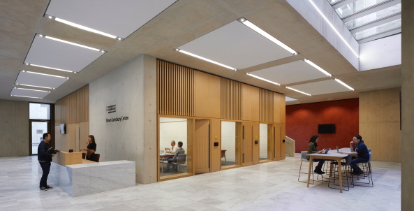 Wirtschaftshochschule, Simon Sainsbury Centre, Klinker, Farbe, Stanton Williams Architects, John Outram, Universitt Cambridge
