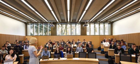 Wirtschaftshochschule, Simon Sainsbury Centre, Klinker, Farbe, Stanton Williams Architects, John Outram, Universitt Cambridge