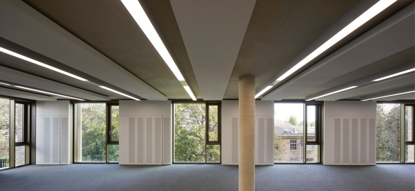Wirtschaftshochschule, Simon Sainsbury Centre, Klinker, Farbe, Stanton Williams Architects, John Outram, Universitt Cambridge