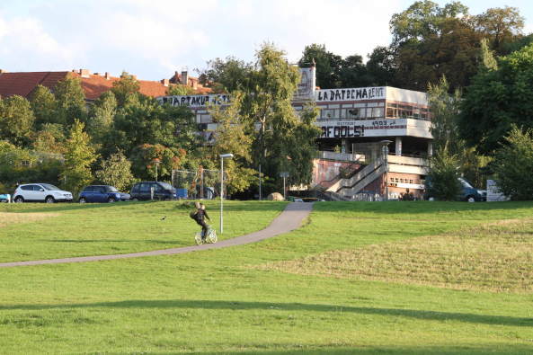 Potsdam, Ostmoderne, Denkmalschutz, Minsk, Brauhausberg, Abriss, Fachhochschule, blu, Schwimmbad, gmp, Karl-Heinz Birkholz, (re)vive Minsk, Erhaltung, Initiative, modernism, demolish, East Germany, DDR, GDR