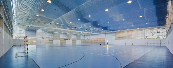 MCEA, Manuel Costoya, Puig d�en Valls, Ibiza, Sporthalle, Sportzentrum, perforiertes Mauerwerk, Oberfl�chen