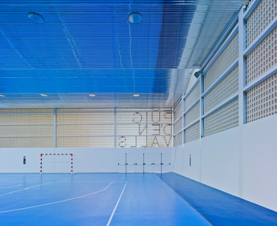 MCEA, Manuel Costoya, Puig d�en Valls, Ibiza, Sporthalle, Sportzentrum, perforiertes Mauerwerk, Oberfl�chen