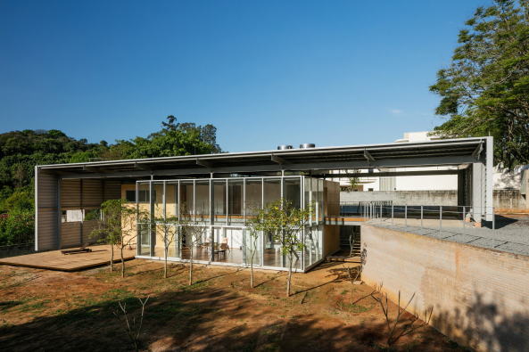 Andrade Morettin Arquitetos, T.R. Residence, Wohnhaus, Dach, Haus im Haus, Carapicuiva, Brasilien, So Paulo