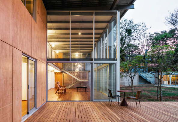 Andrade Morettin Arquitetos, T.R. Residence, Wohnhaus, Dach, Haus im Haus, Carapicuiva, Brasilien, So Paulo