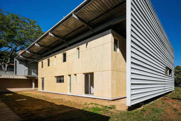 Andrade Morettin Arquitetos, T.R. Residence, Wohnhaus, Dach, Haus im Haus, Carapicuiva, Brasilien, So Paulo