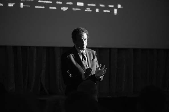 Architecture Matters, Nadin Heinich, plan A, M�nchen, Christiane Thalgott, Erion Veliaj, Elisabeth Merk, Julian Nida-R�melin , Saskia van Stein, Chris Dercon, Reinier de Graaf, J�rgen Bruns-Berentelg, Hafen City, Ulrich H�ller, Andrej Holm, Carsten Loll