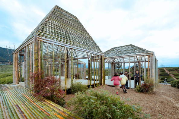 Rural Moves: Bambus Pavillon im Damishan Gebiet