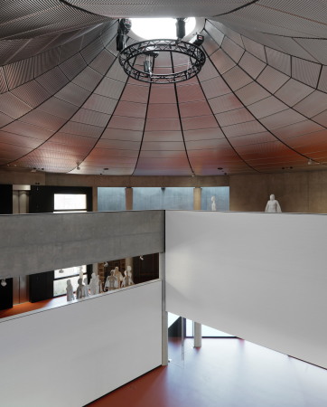 ...und drei oberirdischen Ebenen.