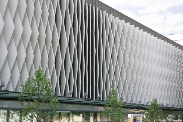 Einkaufszentrum, Bibliothek und Parkhaus von ACME in Melbourne